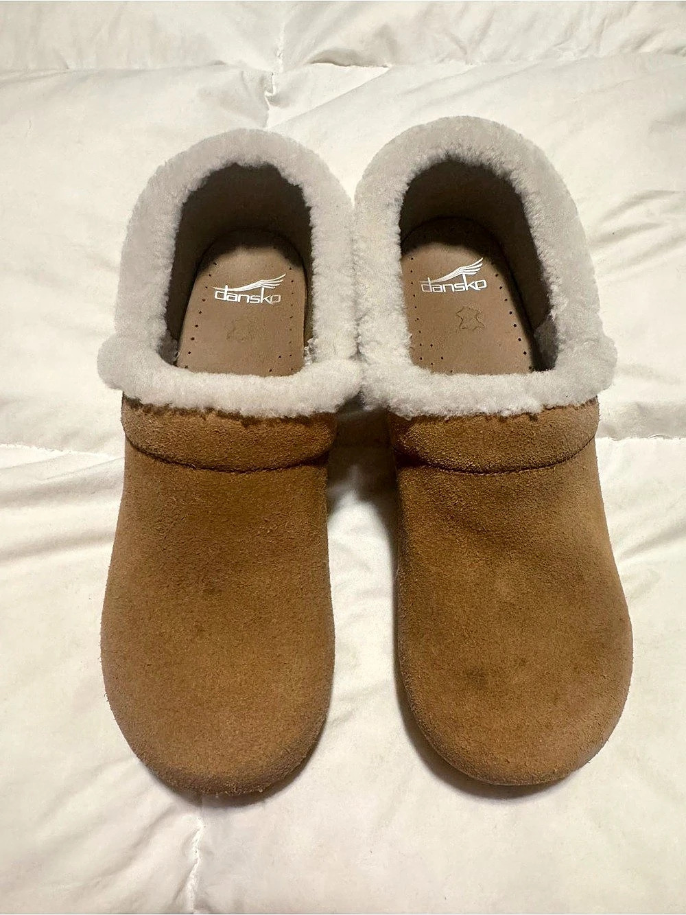 Dakota Shearling Lined Slippers in Brown & White 40